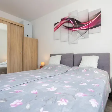 Apartment With A Parking Space Soline, Krk - 20895